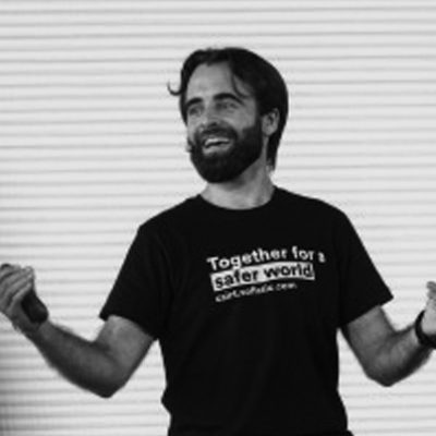 37Ángel López